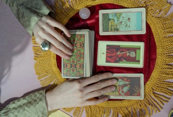 Trải bài Tarot: Điều gì bạn cần hiểu rõ về mối quan hệ này?