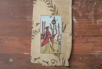 Six of Wands: Vòng Nguyệt Quế Của Thành Công và Sự Thừa Nhận